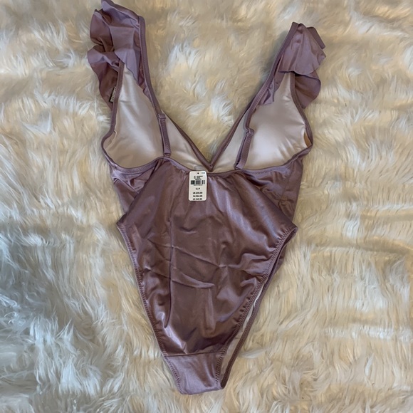 New Victoria’s Secret PINK, VS PINK one Piece Swimsuit Deep V Shine Ruffle Lilac - Picture 3 of 4